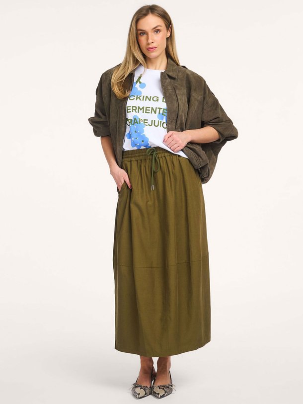 Ontdek de Héva lyocellmix rok van Nathalie Vleeschouwer in de kleur Donkergroen bij Orangebag. Op werkdagen voor 21:45 besteld, morgen in huis.