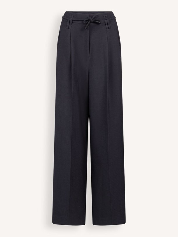 Ontdek de Hailey geweven broek van Aaiko in de kleur antraciet bij Orangebag. Op werkdagen voor 21:45 besteld, morgen in huis.