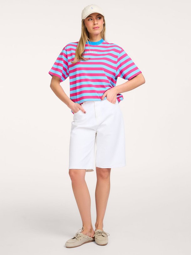 Ontdek de Joana katoenen gestreept T-shirt van Stieglitz in de kleur Roze bij Orangebag. Op werkdagen voor 21:45 besteld, morgen in huis.