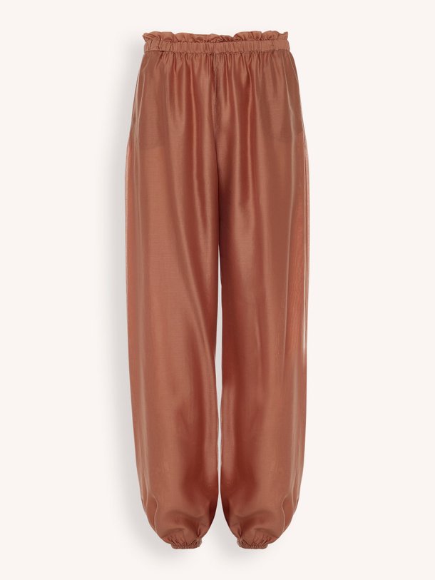 Ontdek de Silkstone lyocellmix balloon broek van Devotion in de kleur Oud roze bij Orangebag. Op werkdagen voor 21:45 besteld, morgen in huis.