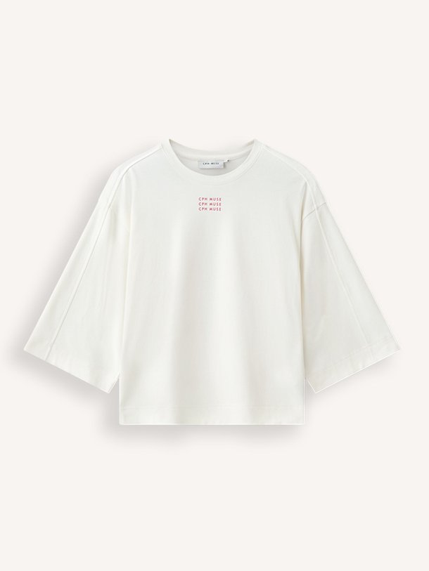 Ontdek de Muse organic cottonmix T-shirt van Copenhagen Muse in de kleur Off-white bij Orangebag. Op werkdagen voor 21:45 besteld, morgen in huis.