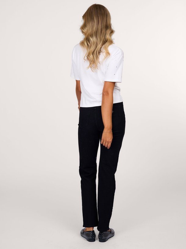 Ontdek de Nellie mid waist straight fit stretch jeans van Abrand in de kleur zwart bij Orangebag. Op werkdagen voor 21:45 besteld, morgen in huis.
