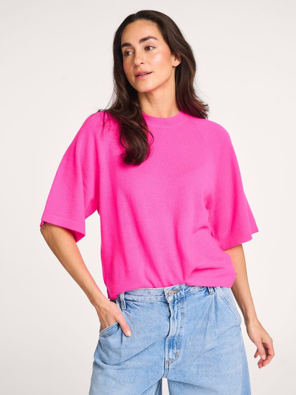 Ontdek de Leana cashmere trui van Absolut Cashmere in de kleur roze bij Orangebag. Op werkdagen voor 21:45 besteld, morgen in huis.