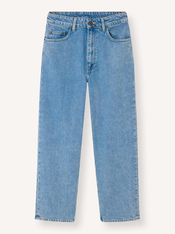 Ontdek de Joybird high waist straight fit jeans van American Vintage in de kleur Blauw bij Orangebag. Op werkdagen voor 21:45 besteld, morgen in huis.