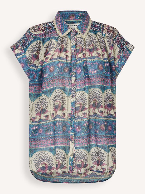 Ontdek de Badal katoenen blouse met print van Lollys Laundry in de kleur Blauw bij Orangebag. Op werkdagen voor 21:45 besteld, morgen in huis.