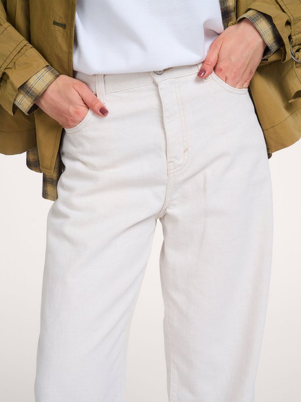 Ontdek de Parthe, high waist loose fit jeans van Bellerose bij Orangebag. Op werkdagen voor 21:45 besteld, morgen in huis.