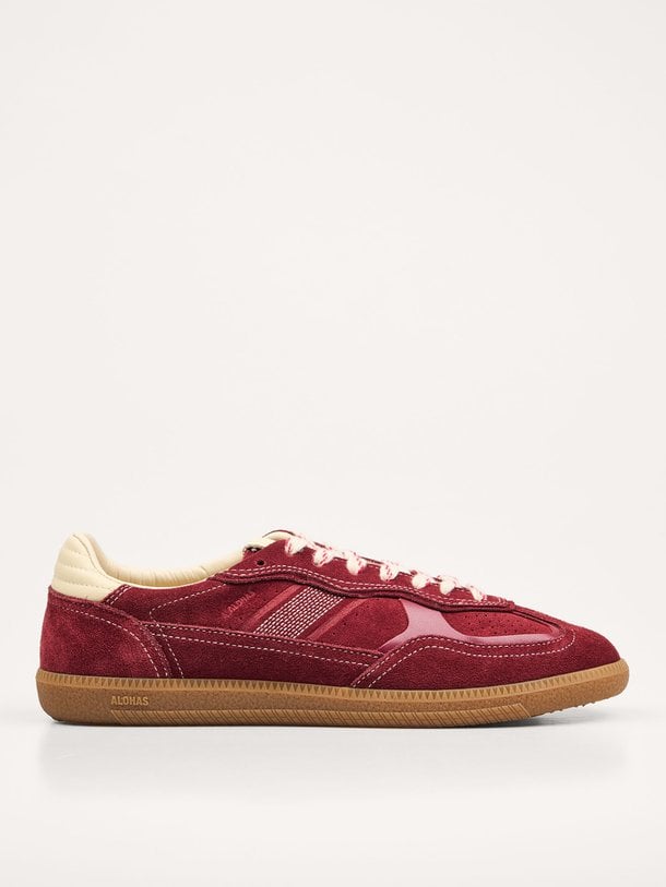 Ontdek de Tb.490, suède sneakers van Alohas bij Orangebag. Op werkdagen voor 21:45 besteld, morgen in huis.