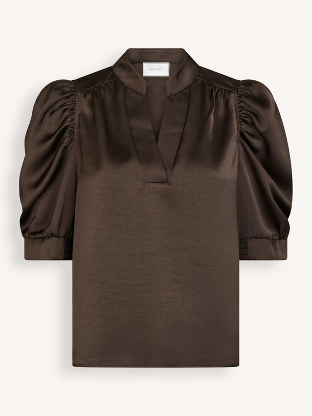 Ontdek de Roella, geweven satijnen top van Neo Noir bij Orangebag. Op werkdagen voor 21:45 besteld, morgen in huis.