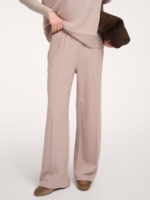 Ontdek de Viscosemix gemêleerde joggingbroek van Varley bij Orangebag. Op werkdagen voor 21:45 besteld, morgen in huis.