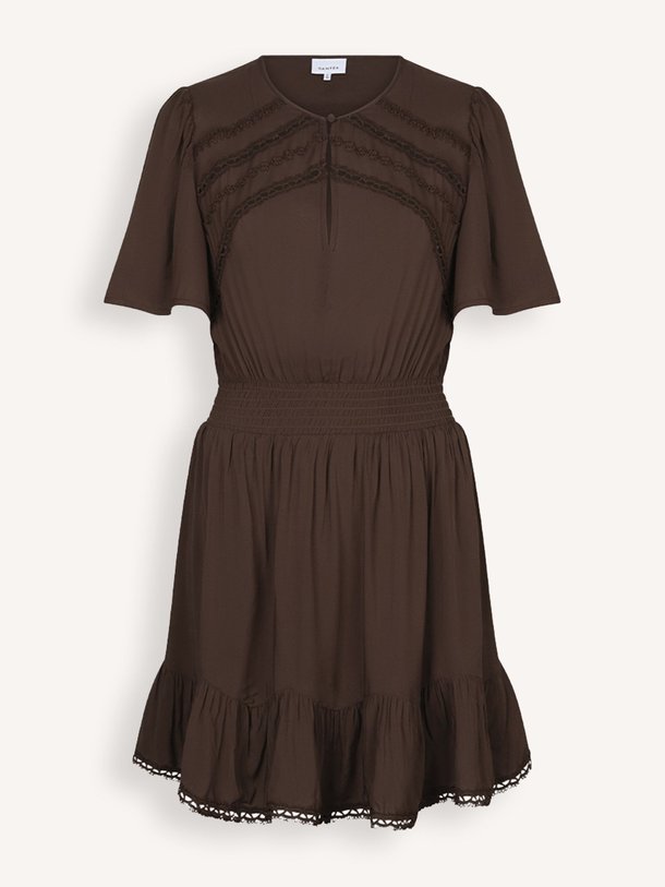 Ontdek de Geroux, viscose jurk van Dante 6 bij Orangebag. Op werkdagen voor 21:45 besteld, morgen in huis.
