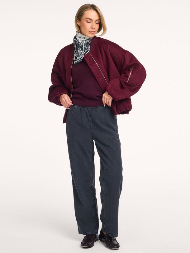 Ontdek de Jazy, mid waist loose fit jeans van American Vintage bij Orangebag. Op werkdagen voor 21:45 besteld, morgen in huis.