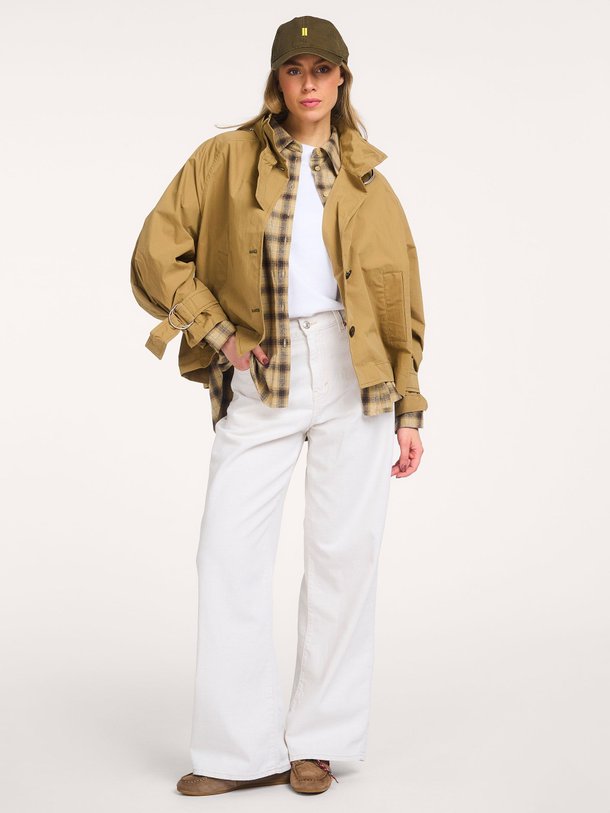 Ontdek de Hubble, katoenmix trenchcoat van Bellerose bij Orangebag. Op werkdagen voor 21:45 besteld, morgen in huis.