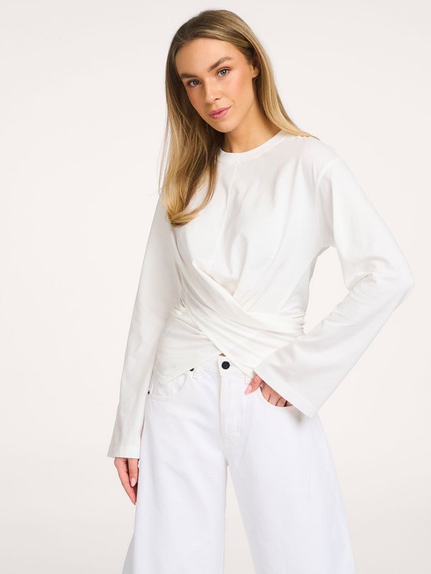 Ontdek de Syf, katoenen overslag top van Club L`avenir bij Orangebag. Op werkdagen voor 21:45 besteld, morgen in huis.