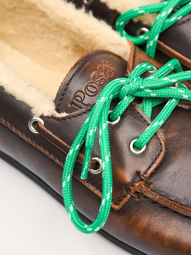 Posa Lederen loafers - Donkerbruin Ontdek de Lederen loafers van Posa bij Orangebag. Op werkdagen voor 21:45 besteld, morgen in huis.