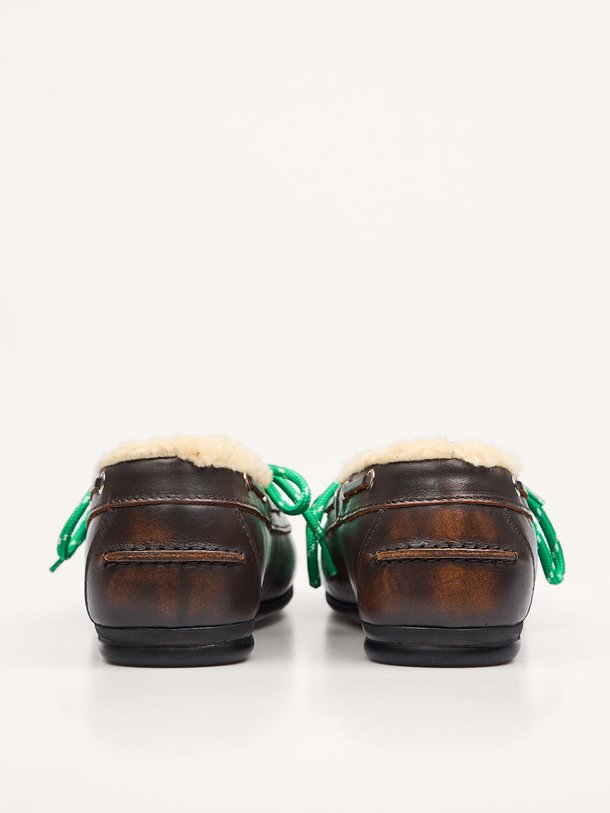 Posa Lederen loafers - Donkerbruin Ontdek de Lederen loafers van Posa bij Orangebag. Op werkdagen voor 21:45 besteld, morgen in huis.