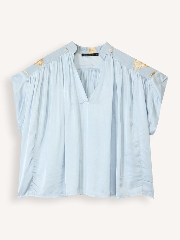 Ontdek de Viscosemix top met borduursel van Greek Archaic Kori bij Orangebag. Op werkdagen voor 21:45 besteld, morgen in huis.