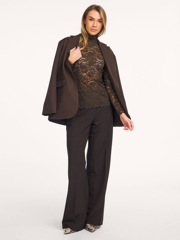 Ontdek de Liza, geweven kanten top van Neo Noir bij Orangebag. Op werkdagen voor 21:45 besteld, morgen in huis.