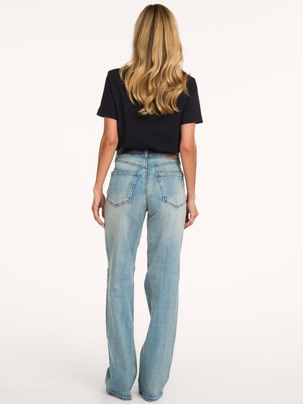 Jade, high waist straight fit jeans