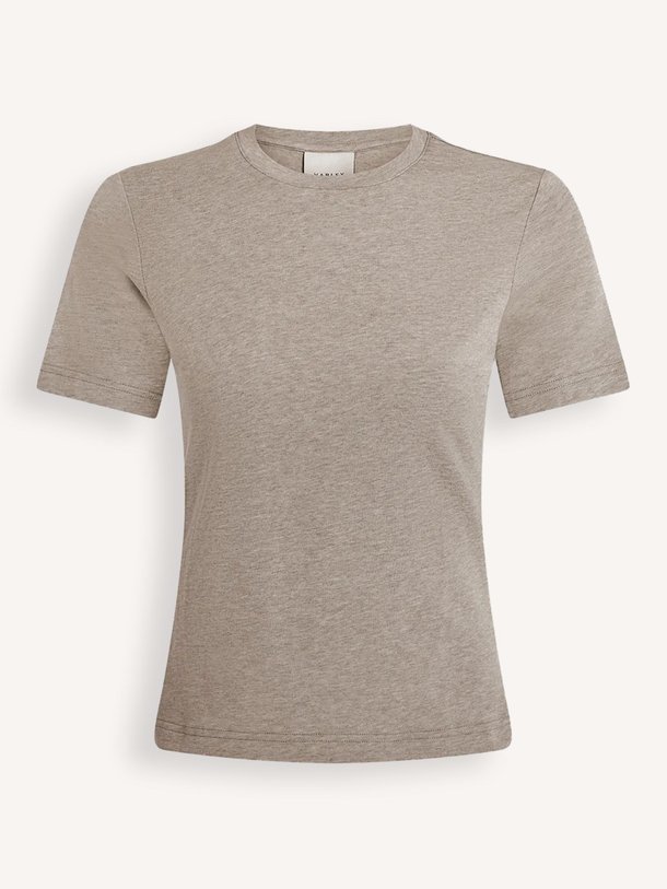 Ontdek de Regina, katoenmix gemêleerd T-shirt van Varley bij Orangebag. Op werkdagen voor 21:45 besteld, morgen in huis.