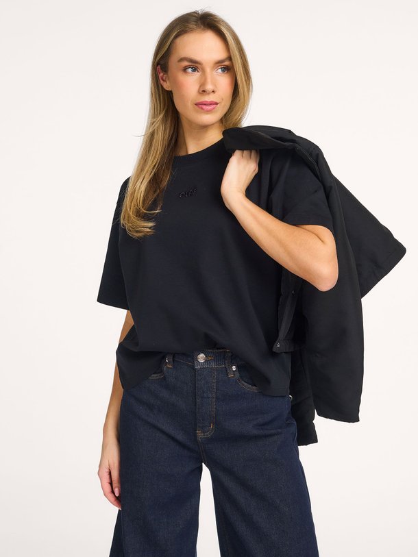 Ontdek de Organic cotton logo T-shirt van OLAF bij Orangebag. Op werkdagen voor 21:45 besteld, morgen in huis.