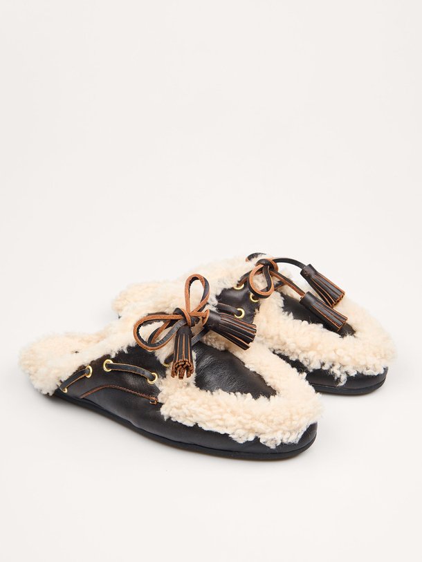 Ontdek de Killian, lederen loafers van Toral bij Orangebag. Op werkdagen voor 21:45 besteld, morgen in huis.