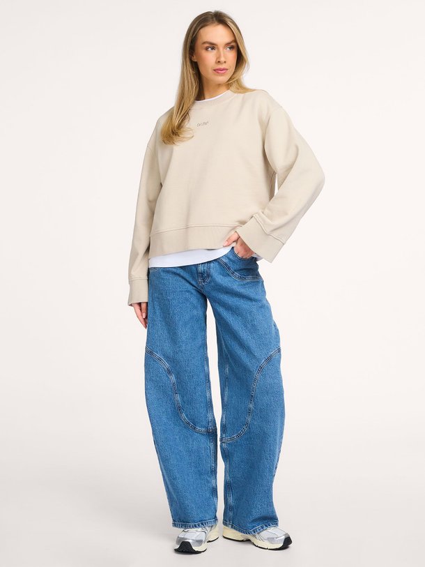 Ontdek de Organic cotton logo sweater van OLAF bij Orangebag. Op werkdagen voor 21:45 besteld, morgen in huis.