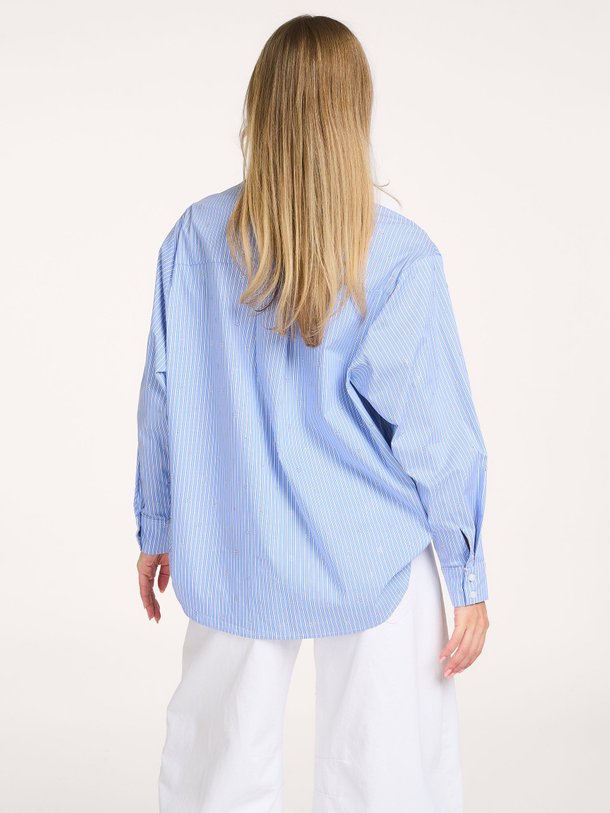 Ontdek de Dalma, katoenmix gestreepte blouse met strass van Neo Noir bij Orangebag. Op werkdagen voor 21:45 besteld, morgen in huis.