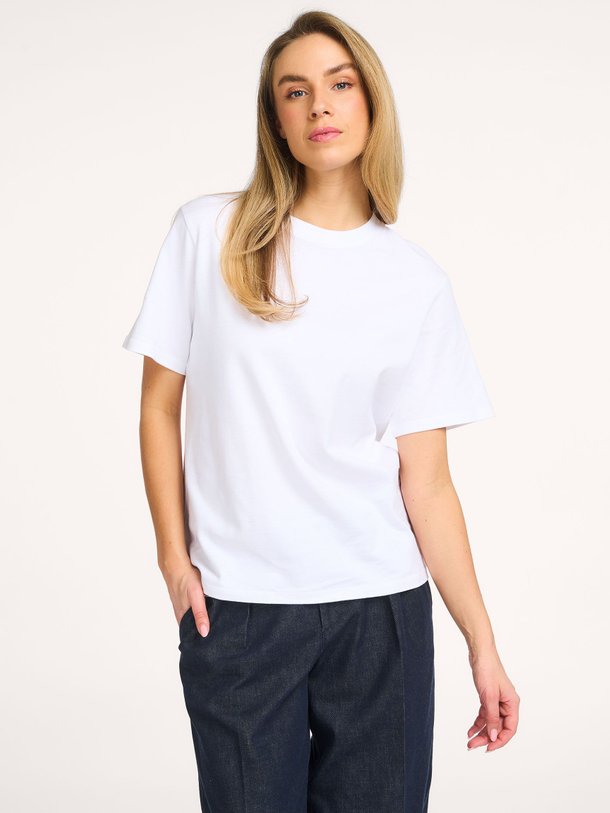 Ontdek de M406 Organic cotton T-shirt van Majestic Filatures bij Orangebag. Op werkdagen voor 21:45 besteld, morgen in huis.