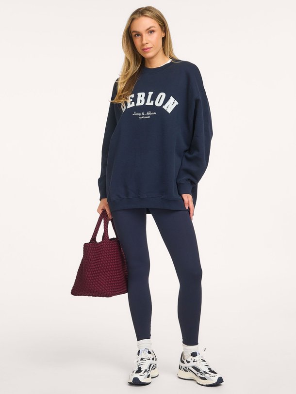 Ontdek de Puck, katoenen sweater met print van Deblon bij Orangebag. Op werkdagen voor 21:45 besteld, morgen in huis.