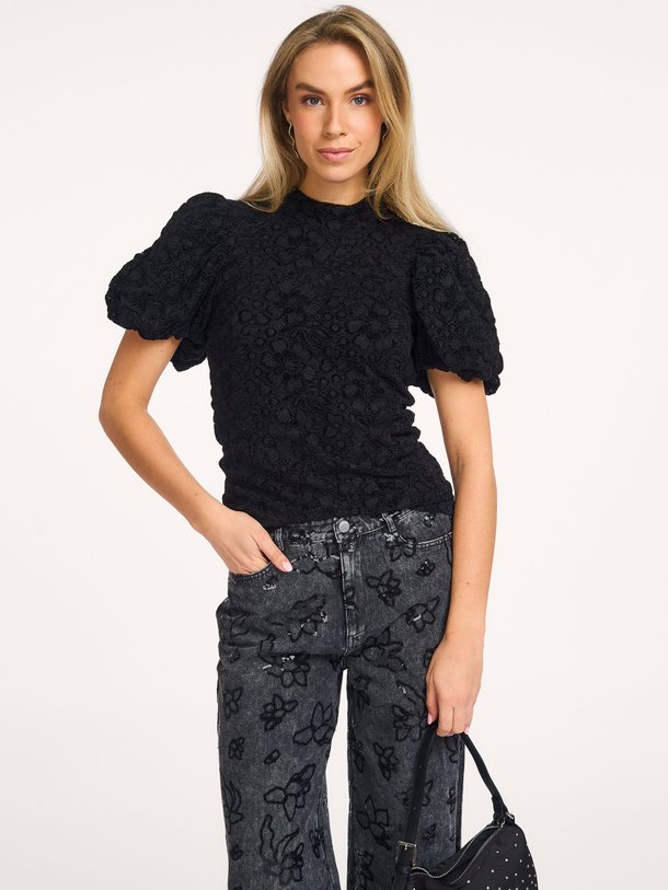 Ontdek de Tova, jersey kanten top van Freebird bij Orangebag. Op werkdagen voor 21:45 besteld, morgen in huis.