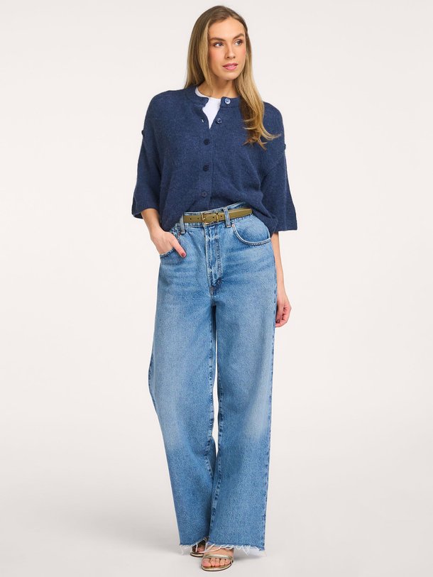 Ontdek de Hiara, alpacamix vest van Dante 6 bij Orangebag. Op werkdagen voor 21:45 besteld, morgen in huis.