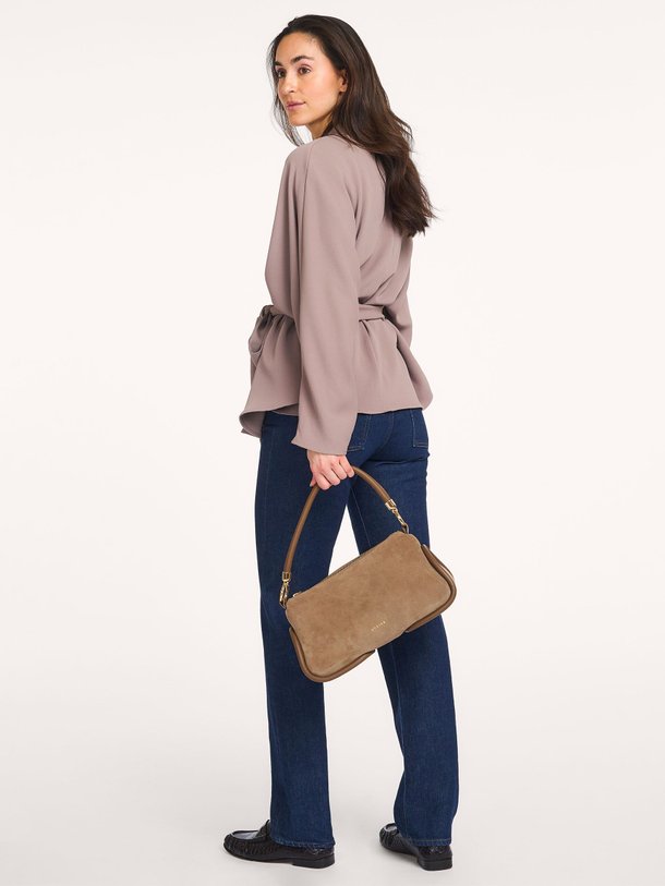 Ontdek de Ellery, geweven blouse van Neo Noir bij Orangebag. Op werkdagen voor 21:45 besteld, morgen in huis.