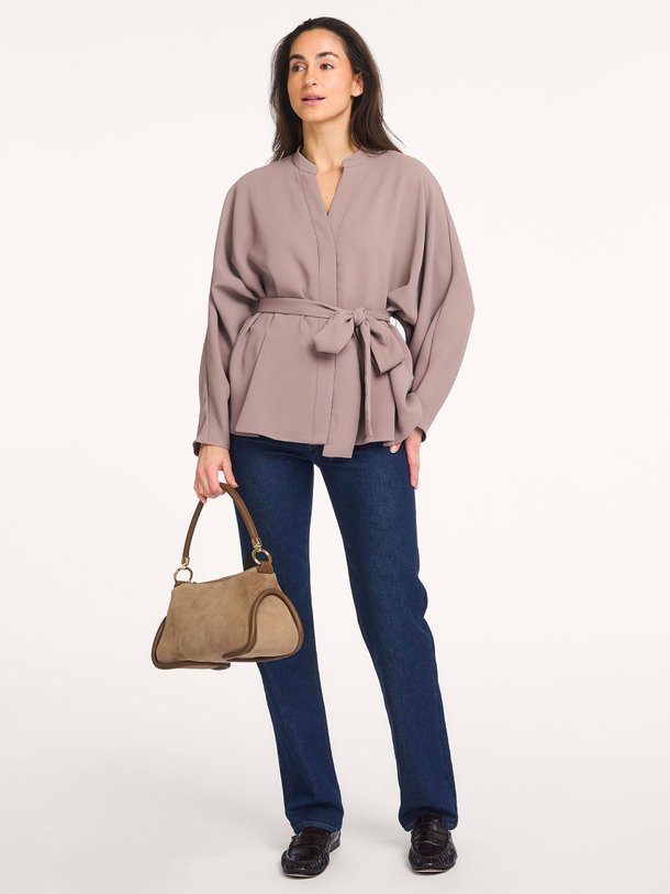 Ontdek de Ellery, geweven blouse van Neo Noir bij Orangebag. Op werkdagen voor 21:45 besteld, morgen in huis.