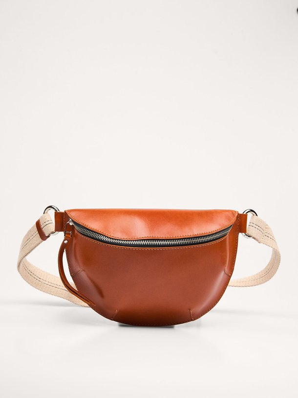 Ontdek de Rosie, lederen crossbody tas van Bellerose bij Orangebag. Op werkdagen voor 21:45 besteld, morgen in huis.