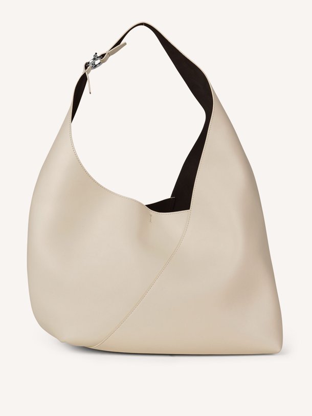 Ontdek de Sakaia, lederen schoudertas van Samsoe Samsoe bij Orangebag. Op werkdagen voor 21:45 besteld, morgen in huis.