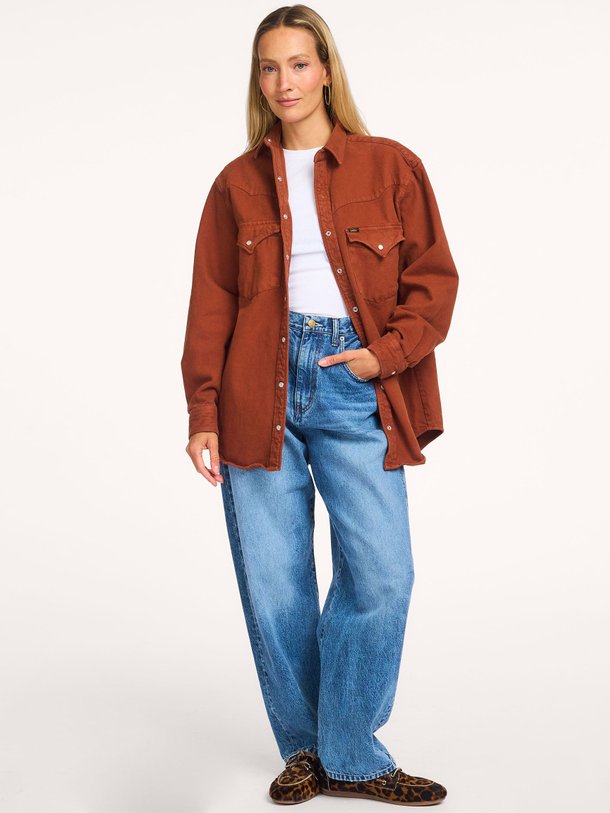 Ontdek de Rafael, denim overshirt van Lois bij Orangebag. Op werkdagen voor 21:45 besteld, morgen in huis.