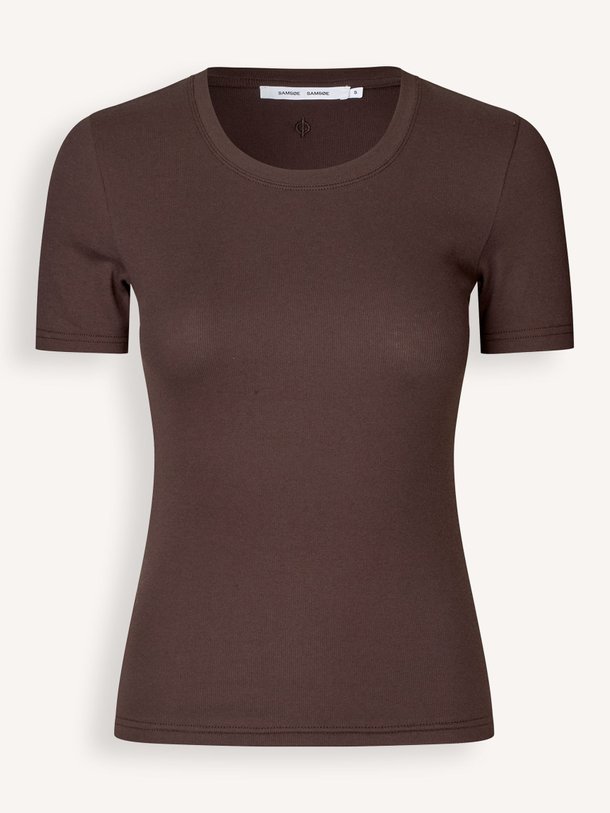Ontdek de Saalexis, organic cottonmix rib T-shirt van Samsoe Samsoe bij Orangebag. Op werkdagen voor 21:45 besteld, morgen in huis.