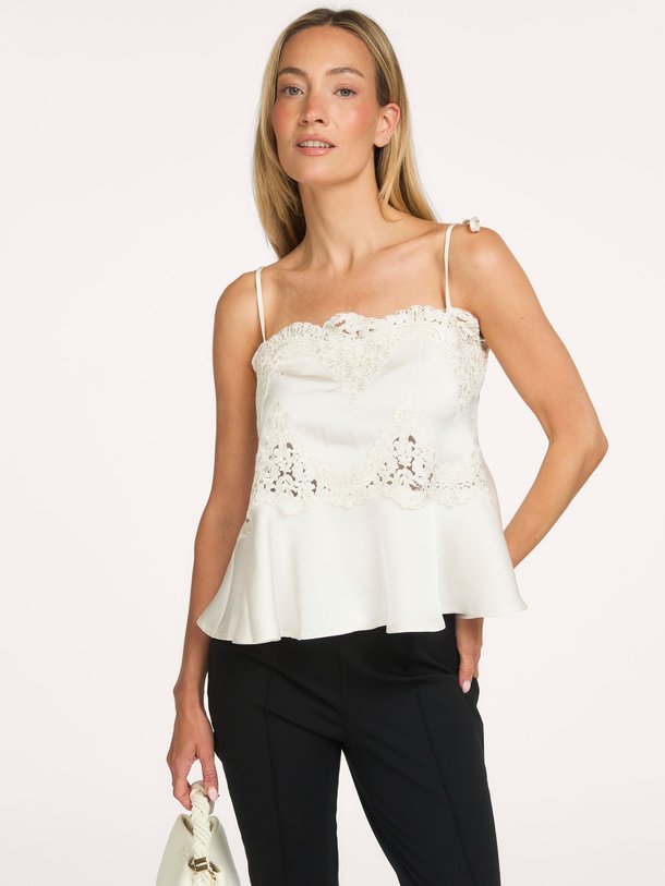 Kaela Heavy Sateen Lace Top Kaela, geweven top