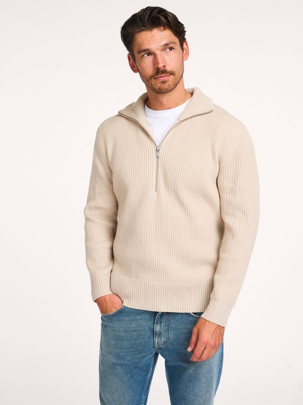 Ontdek de Manuelo katoenmix trui van Drykorn in de kleur beige bij Orangebag. Op werkdagen voor 21:45 besteld, morgen in huis.