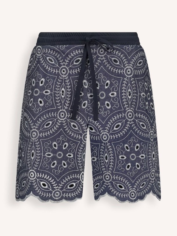 Ontdek de Noralie katoenmix broderie short van Studio Anneloes in de kleur donkerblauw bij Orangebag. Op werkdagen voor 21:45 besteld, morgen in huis.