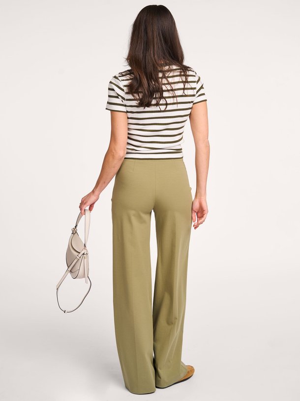Ontdek de Before katoenmix broek van Drykorn in de kleur groen bij Orangebag. Op werkdagen voor 21:45 besteld, morgen in huis.