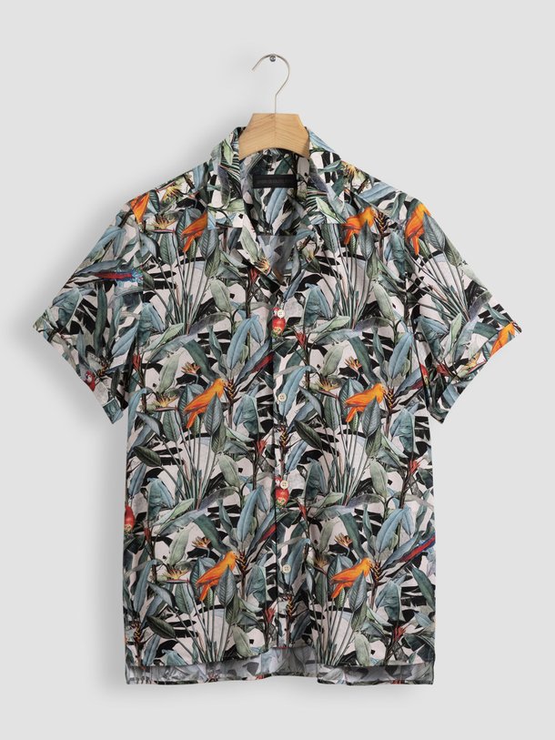 Ontdek de Bijan viscose overhemd met pint van Drykorn in de kleur groen bij Orangebag. Op werkdagen voor 21:45 besteld, morgen in huis.