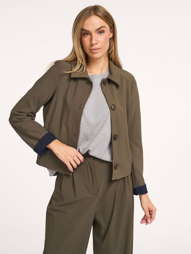 Ontdek de Hilly bonded travel jersey jasje van Studio Anneloes in de kleur army bij Orangebag. Op werkdagen voor 21:45 besteld, morgen in huis.