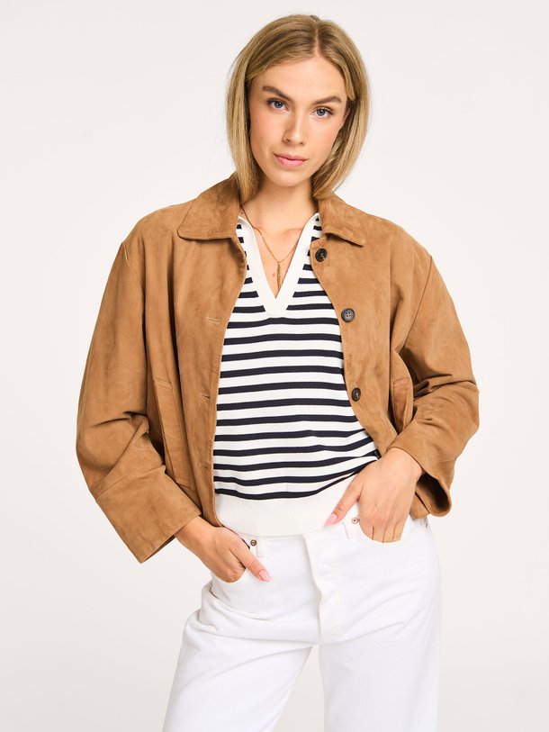 Ontdek de Drew viscosemix gestreepte top van Studio Anneloes in de kleur donkerblauw bij Orangebag. Op werkdagen voor 21:45 besteld, morgen in huis.