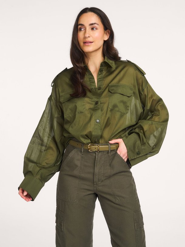 Ontdek de Elowen katoenen blouse van Drykorn in de kleur Groen bij Orangebag. Op werkdagen voor 21:45 besteld, morgen in huis.