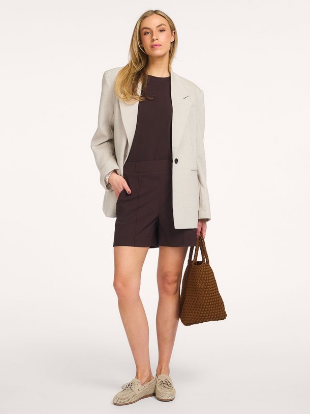 Ontdek de Lisanne, heavy travel jersey short van Studio Anneloes bij Orangebag. Op werkdagen voor 21:45 besteld, morgen in huis.