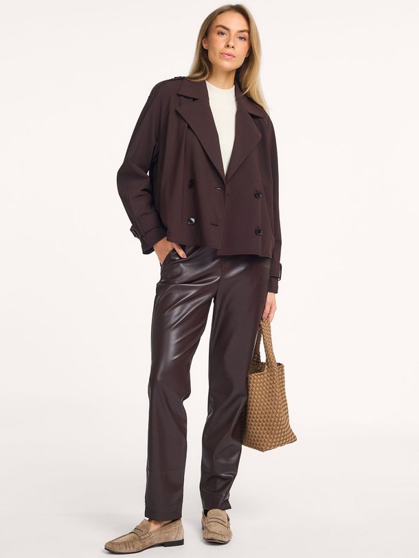 Ontdek de Anne leatherlook broek van Studio Anneloes in de kleur donkerbruin bij Orangebag. Op werkdagen voor 21:45 besteld, morgen in huis.