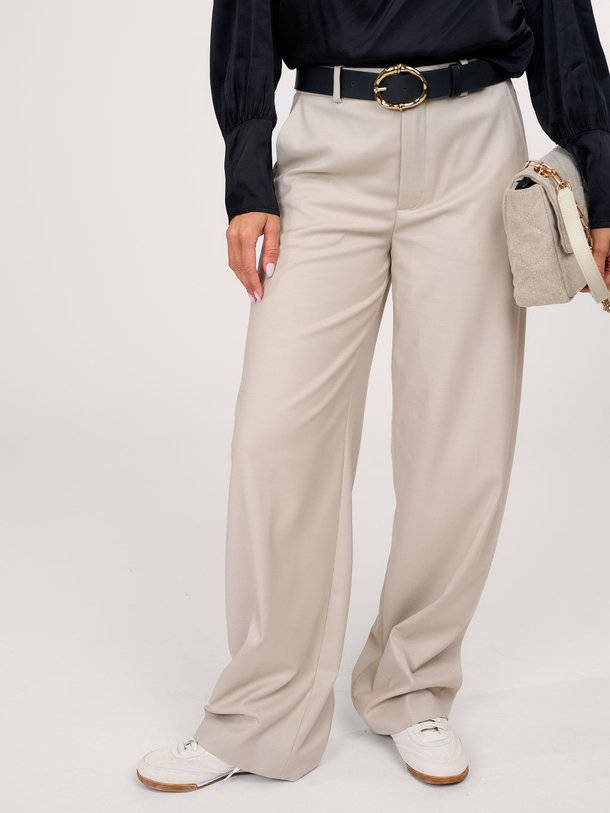 Drykorn Desk - Viscosemix Pantalon - Ecru Ontdek de Desk viscosemix pantalon van Drykorn in de kleur ecru bij Orangebag. Op werkdagen voor 21:45 besteld, morgen in huis.