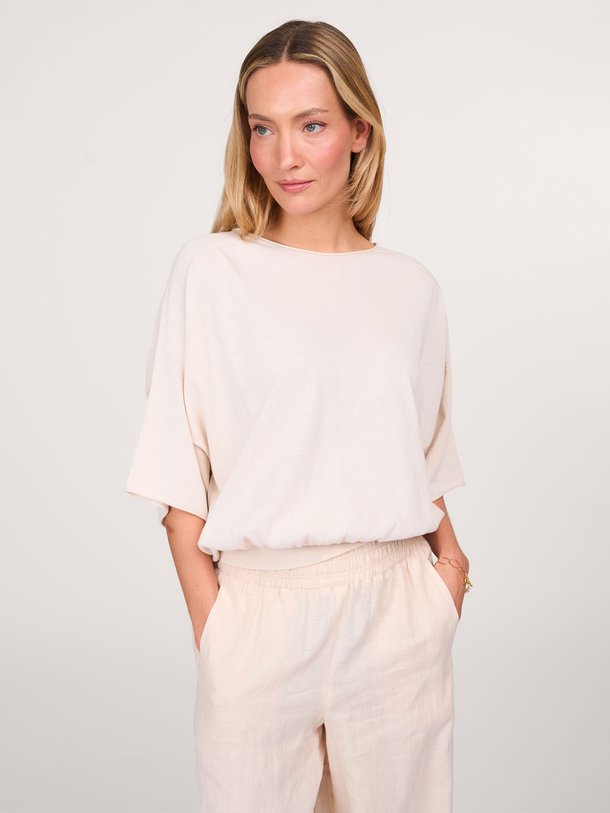 Ontdek de Dilary katoenen top van Drykorn in de kleur ecru bij Orangebag. Op werkdagen voor 21:45 besteld, morgen in huis.