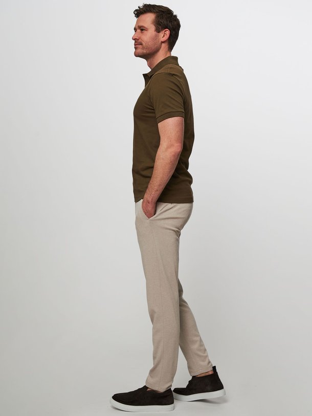 Drykorn Ajend - Viscosemix Gemêleerde Pantalon - Zand Ontdek de Ajend viscosemix gemêleerde pantalon van Drykorn in de kleur zand bij Orangebag. Op werkdagen voor 21:45 besteld, morgen in huis.